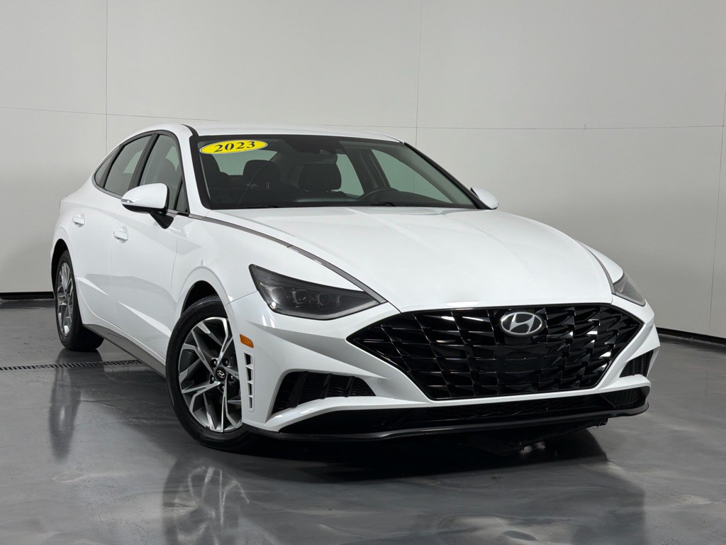 2023 Hyundai Sonata Image 2