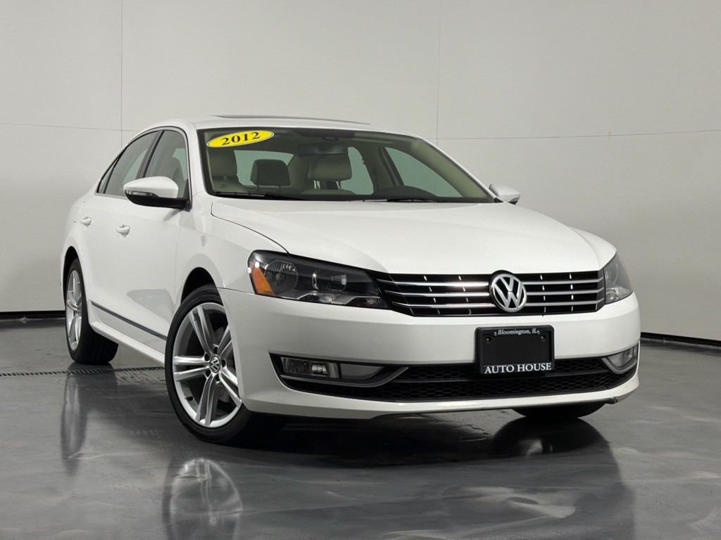 2012 Volkswagen Passat Image 2