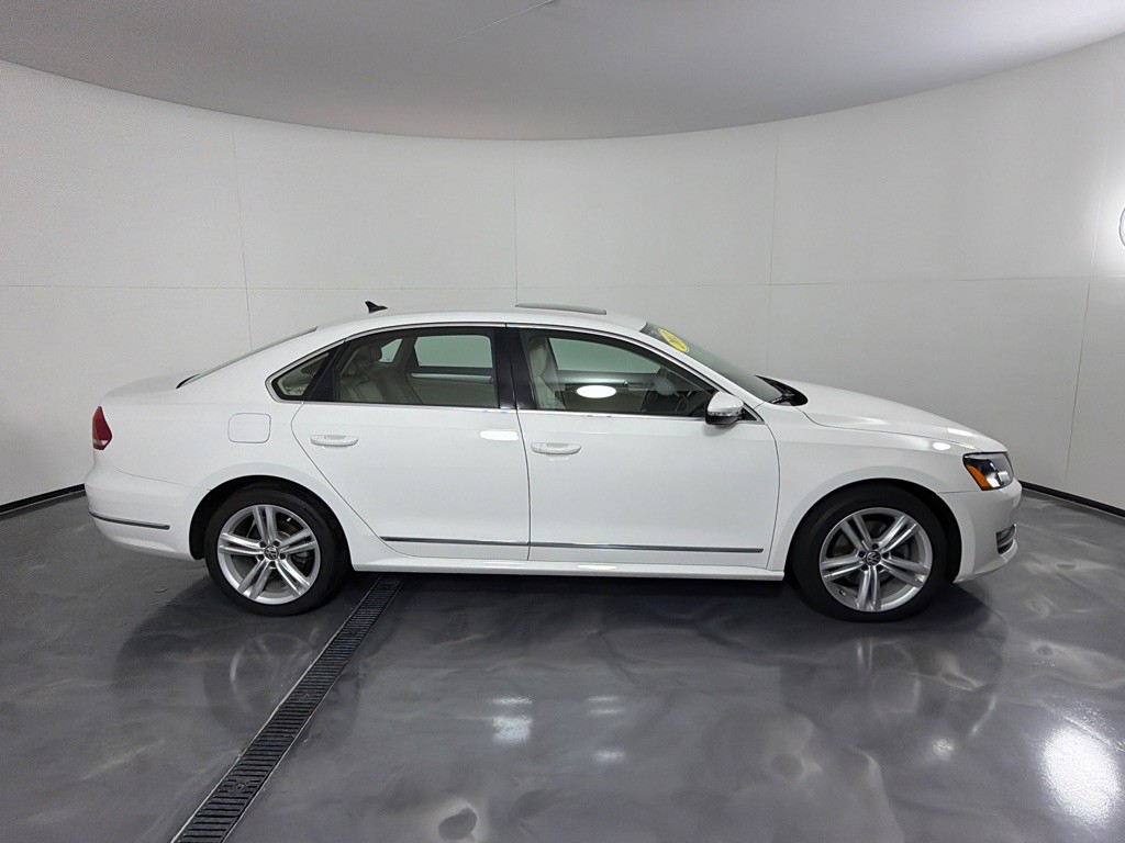 2012 Volkswagen Passat Image 4