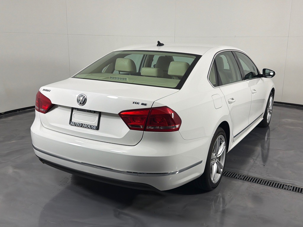 2012 Volkswagen Passat Image 5