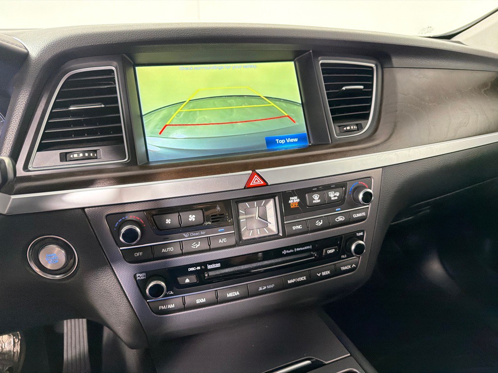 2016 Hyundai Genesis Image 14
