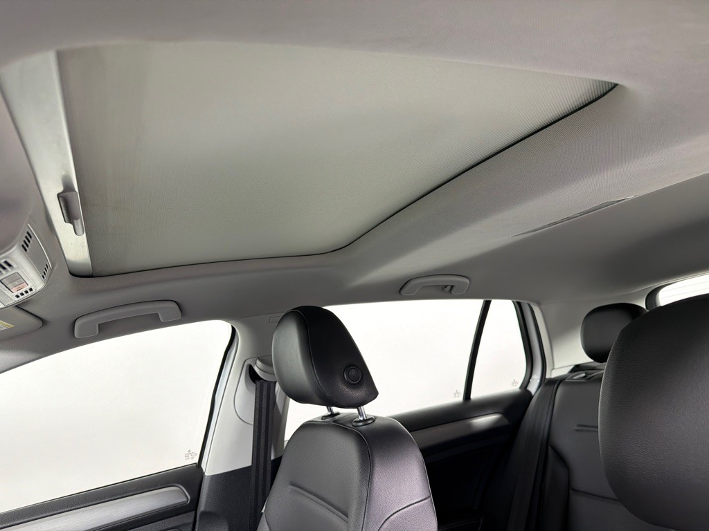 2016 Volkswagen Golf Image 14