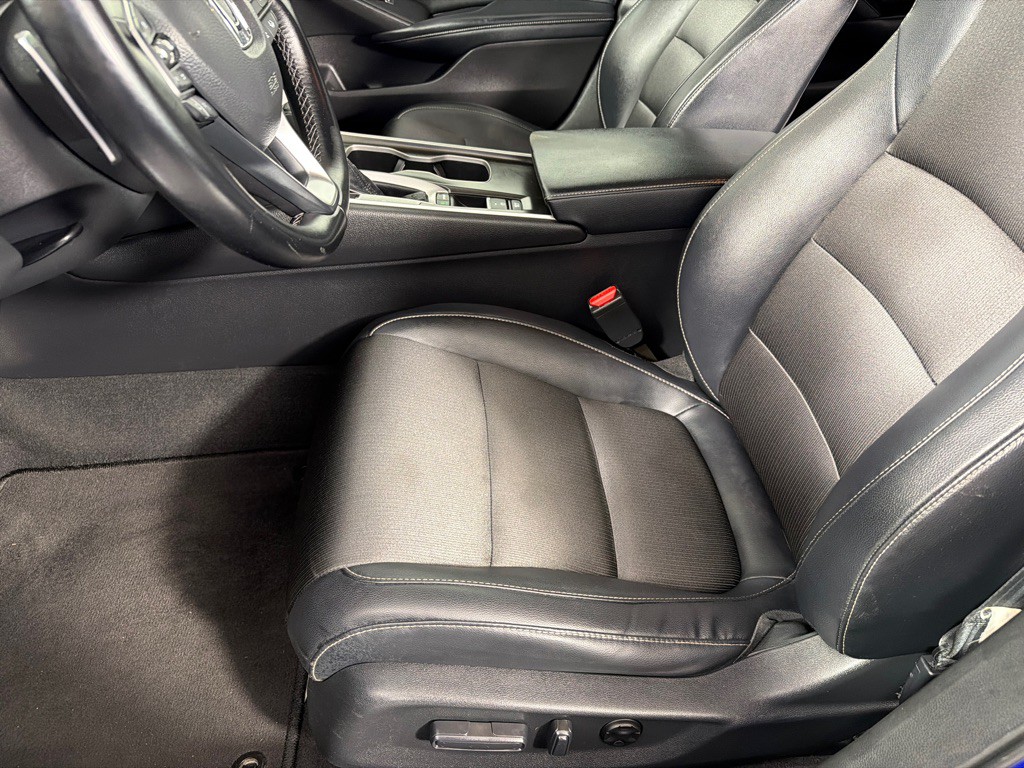 2018 Honda Accord Image 12