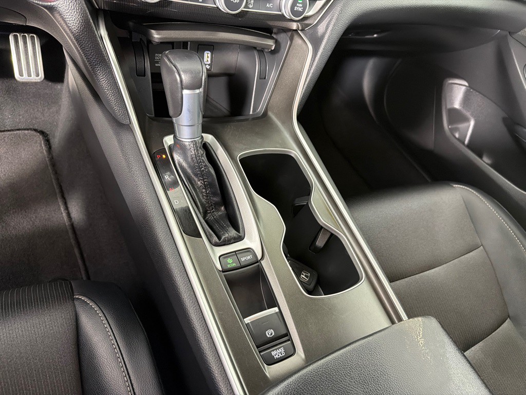 2018 Honda Accord Image 17