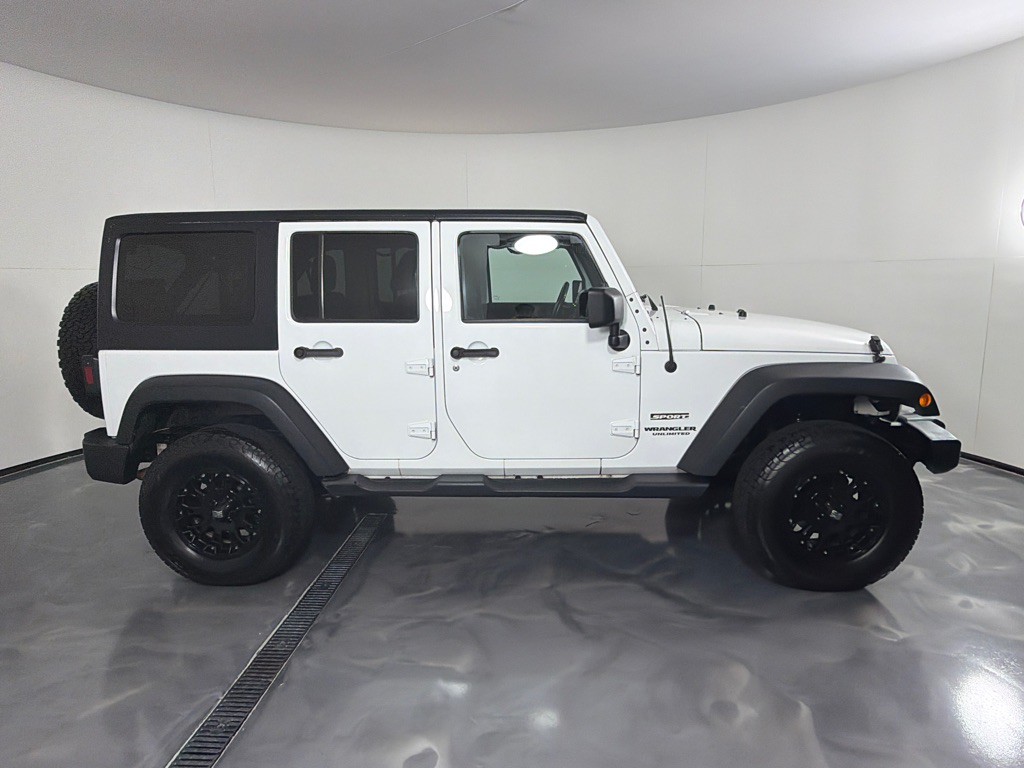 2013 Jeep Wrangler Unlimited Image 4