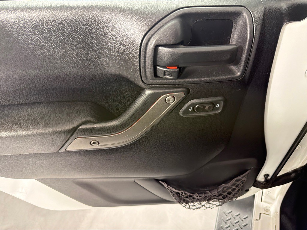 2013 Jeep Wrangler Unlimited Image 11