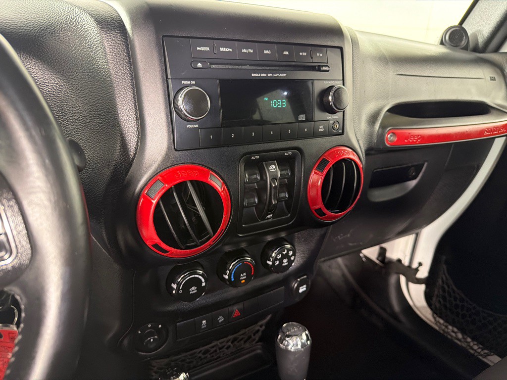 2013 Jeep Wrangler Unlimited Image 15