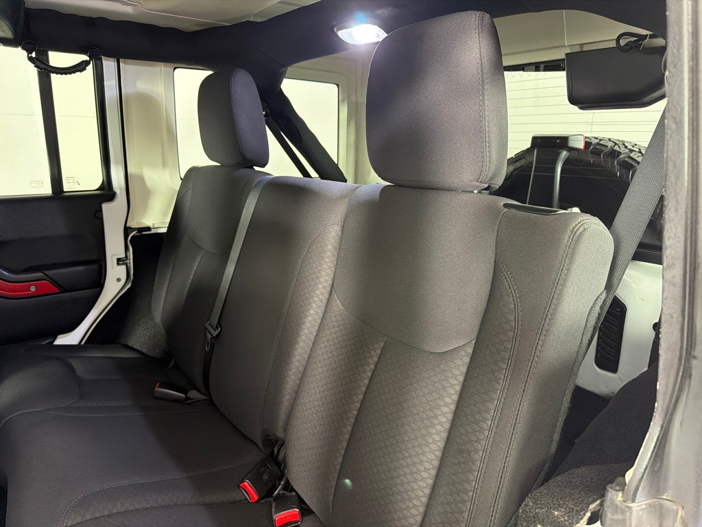 2013 Jeep Wrangler Unlimited Image 18