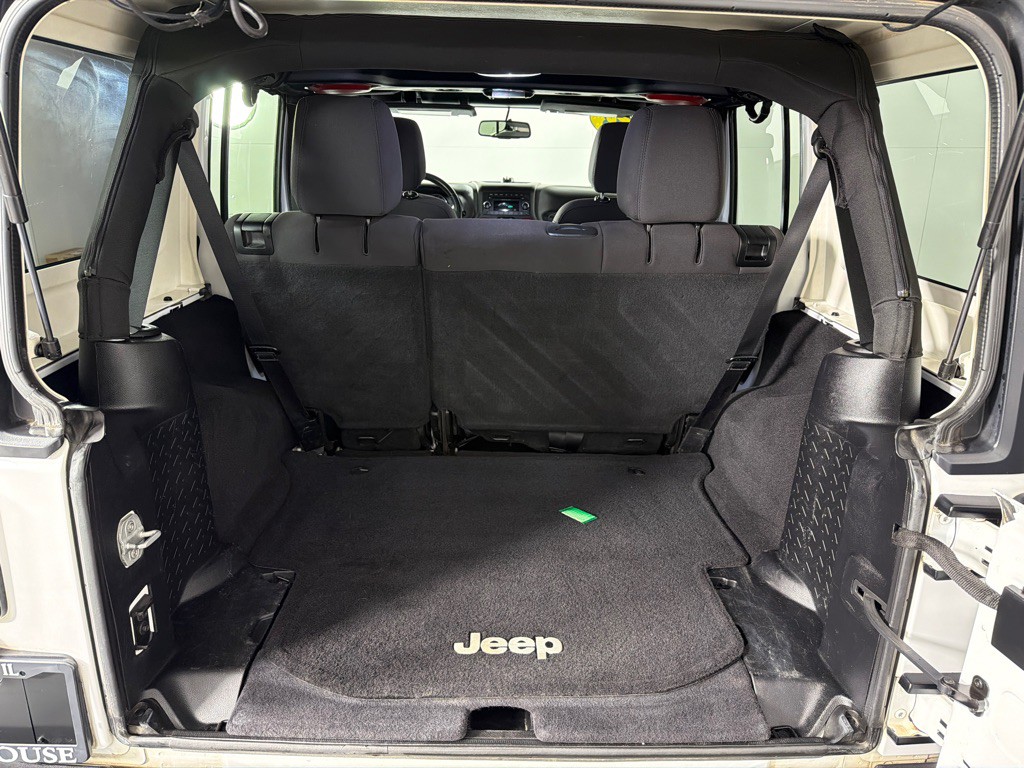 2013 Jeep Wrangler Unlimited Image 19