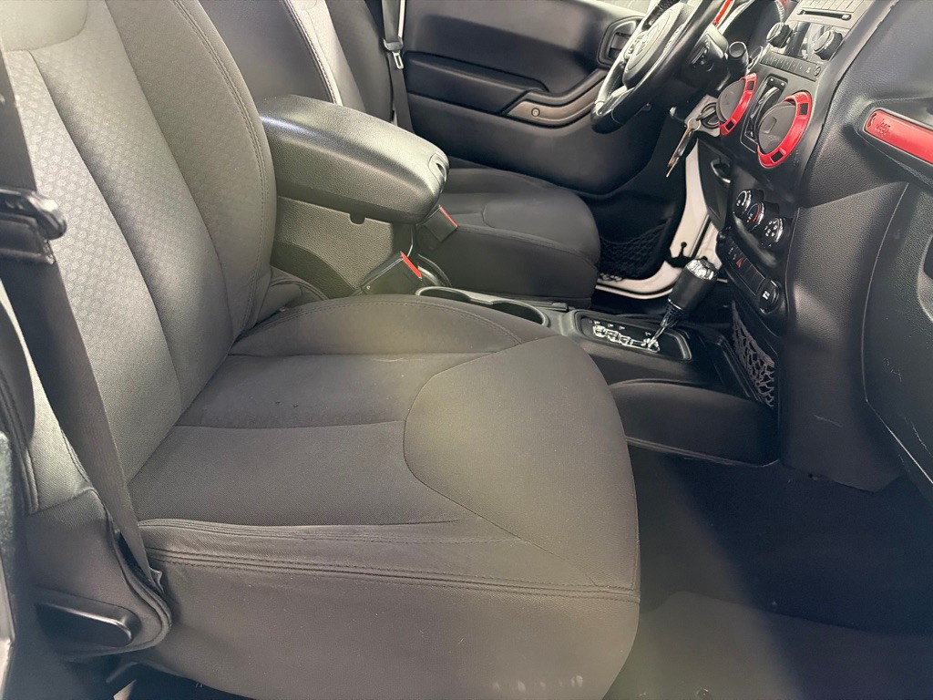 2013 Jeep Wrangler Unlimited Image 22