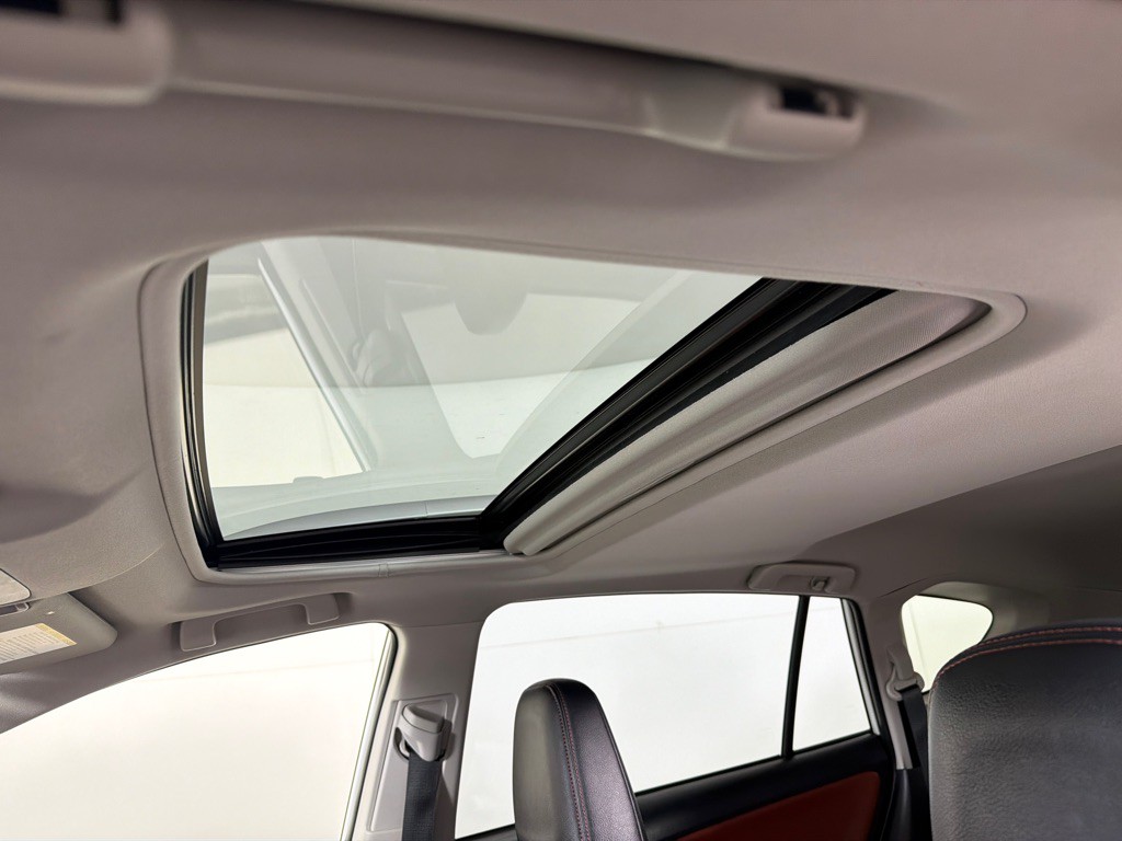 2015 Toyota Rav4 Image 14