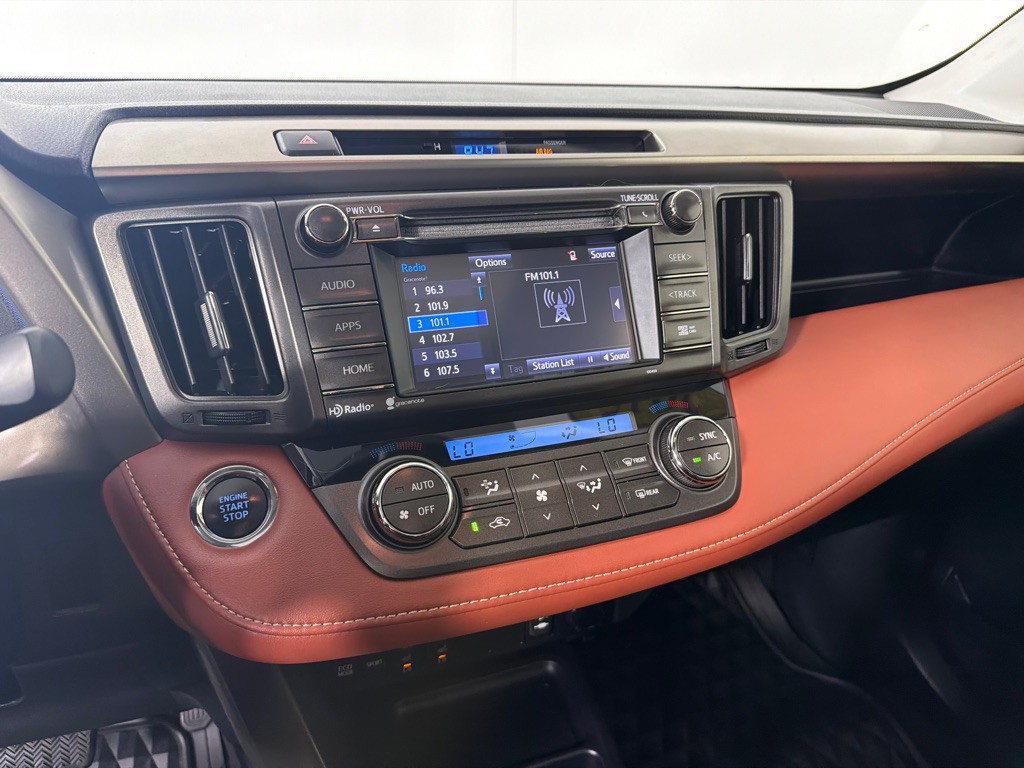 2015 Toyota Rav4 Image 16