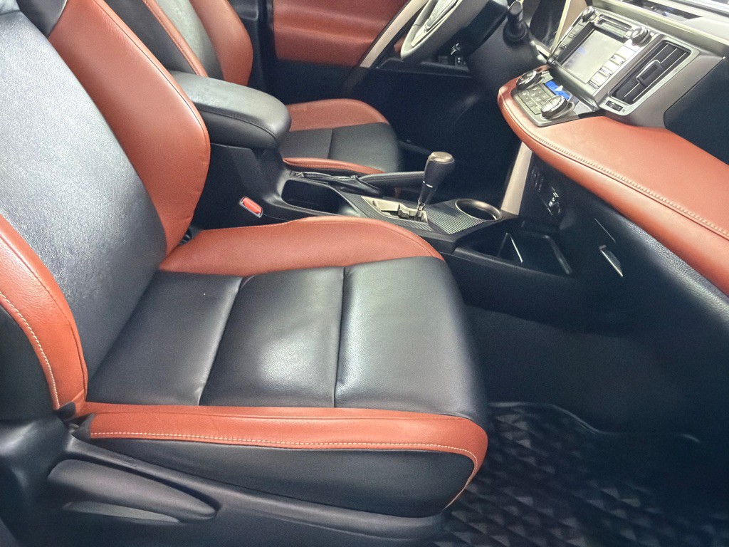 2015 Toyota Rav4 Image 24
