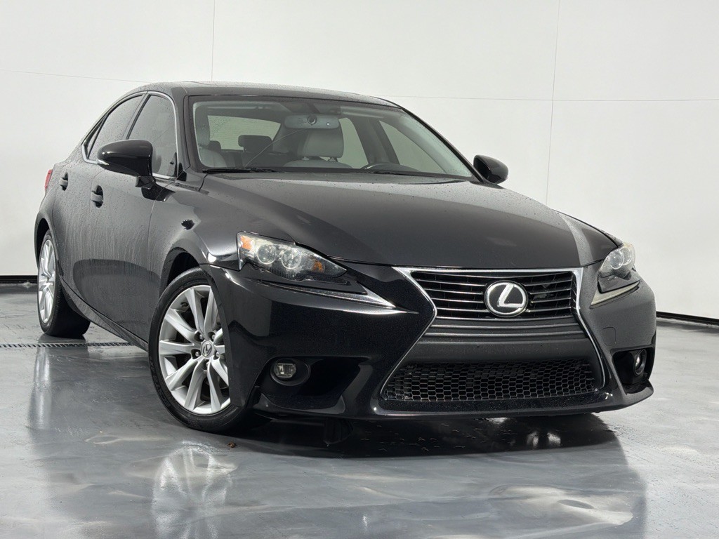 2015 Lexus IS Image 2