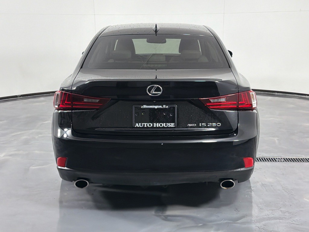2015 Lexus IS Image 5