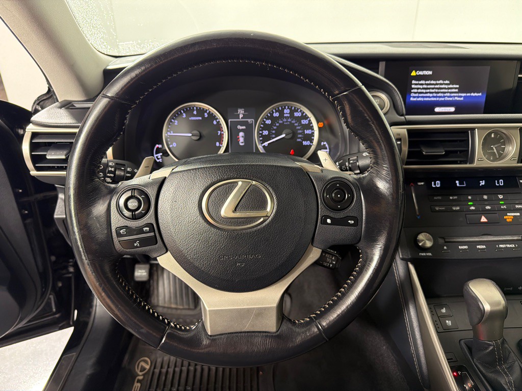 2015 Lexus IS Image 13