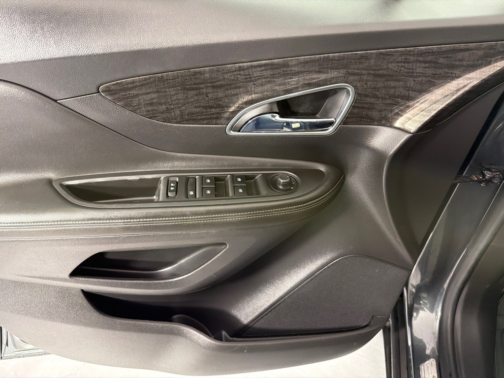 2016 Buick Enclave Image 10