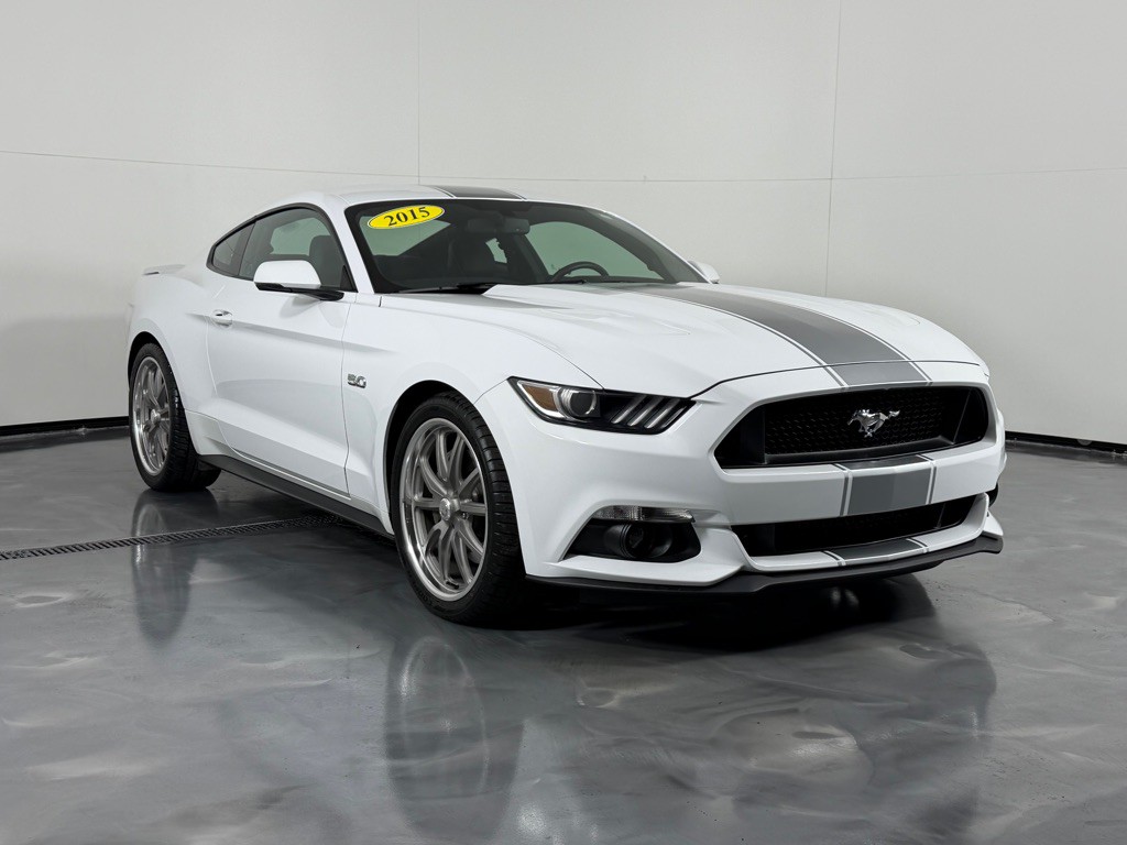 2015 Ford Mustang Image 3