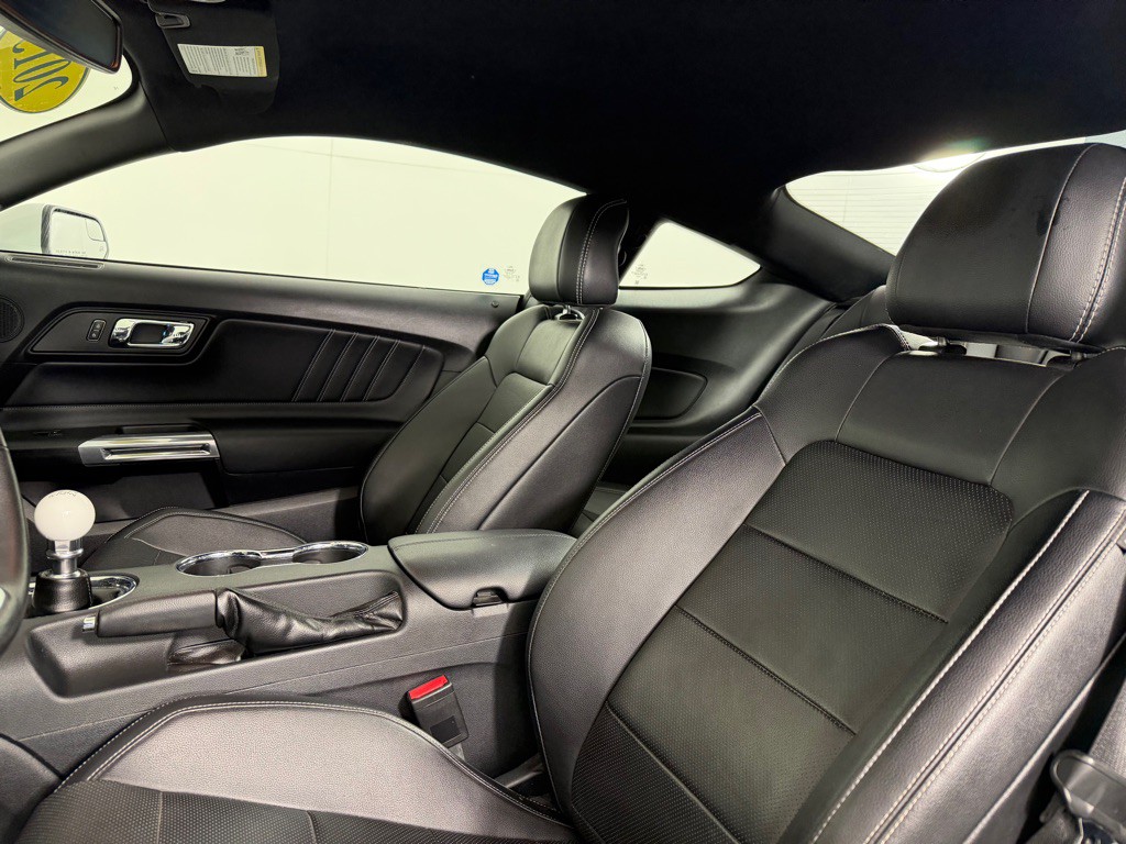 2015 Ford Mustang Image 12