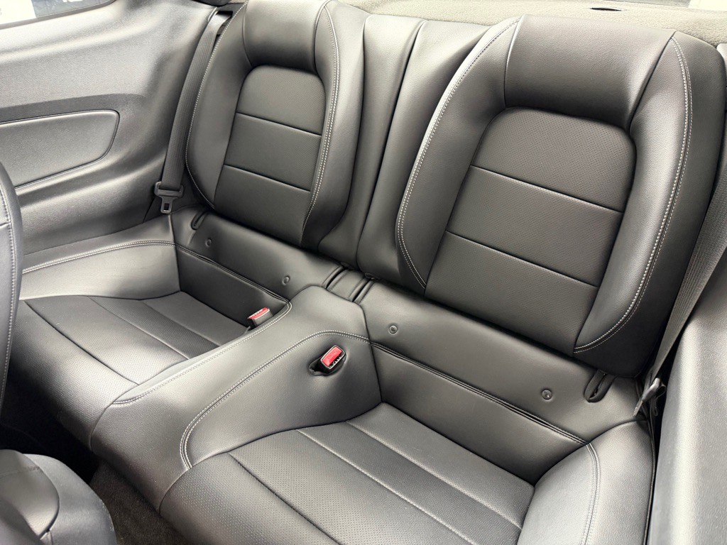 2015 Ford Mustang Image 21