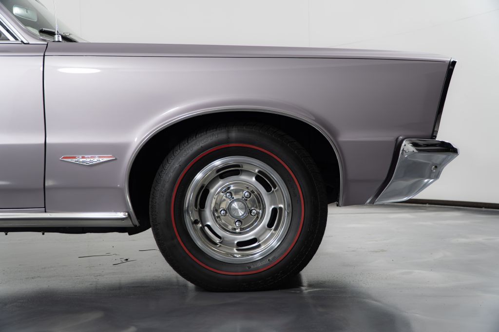 1965 Pontiac GTO Image 10