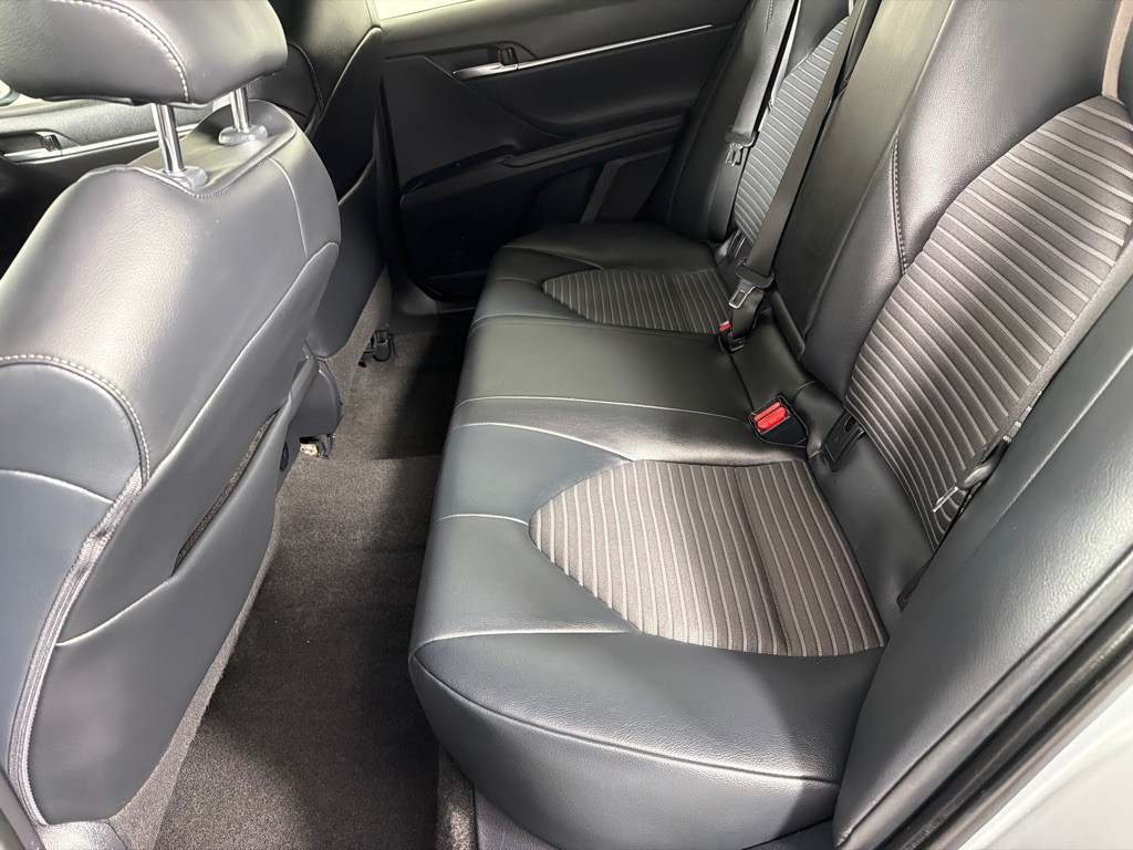 2020 Toyota Camry Image 18