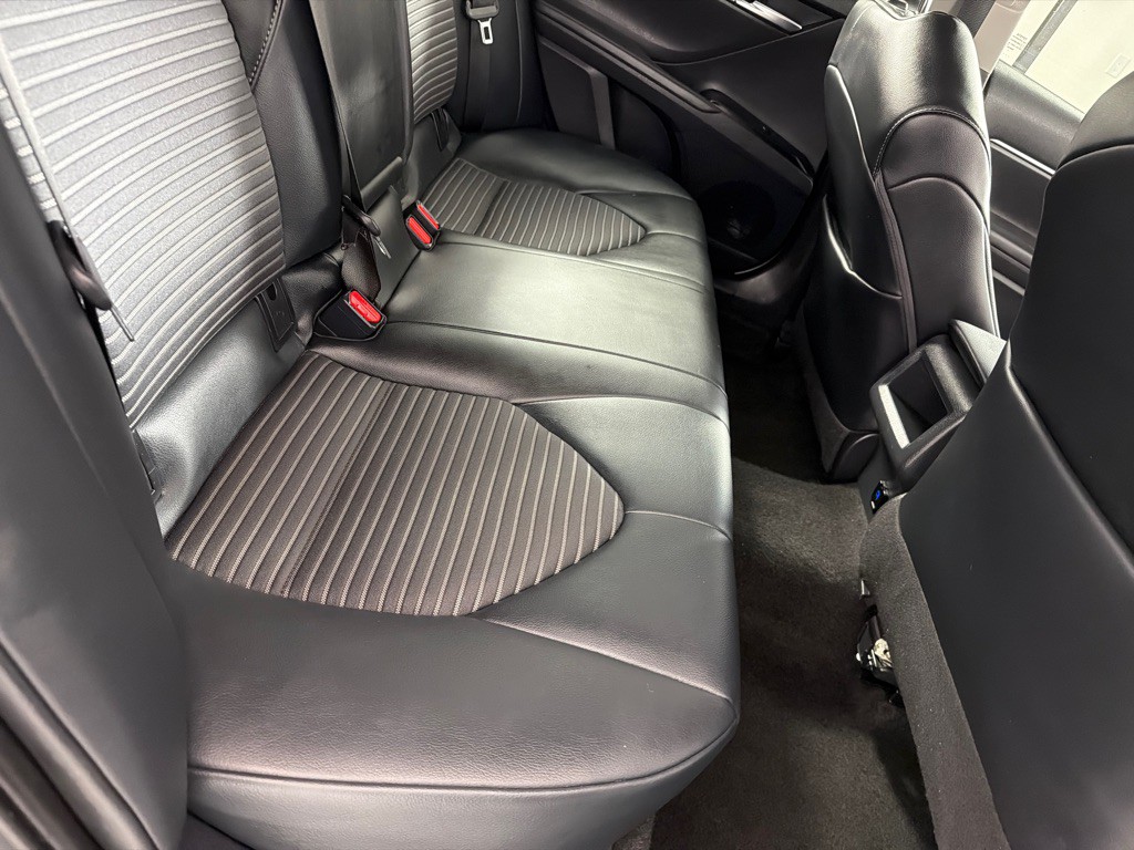 2020 Toyota Camry Image 20
