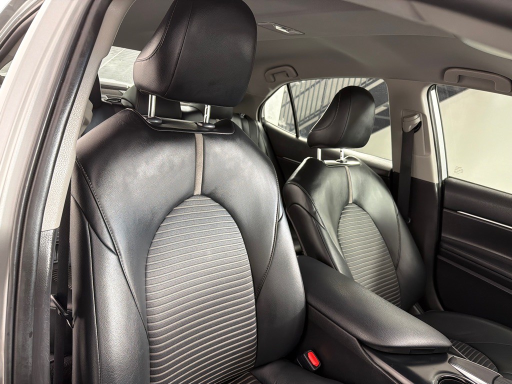 2020 Toyota Camry Image 23