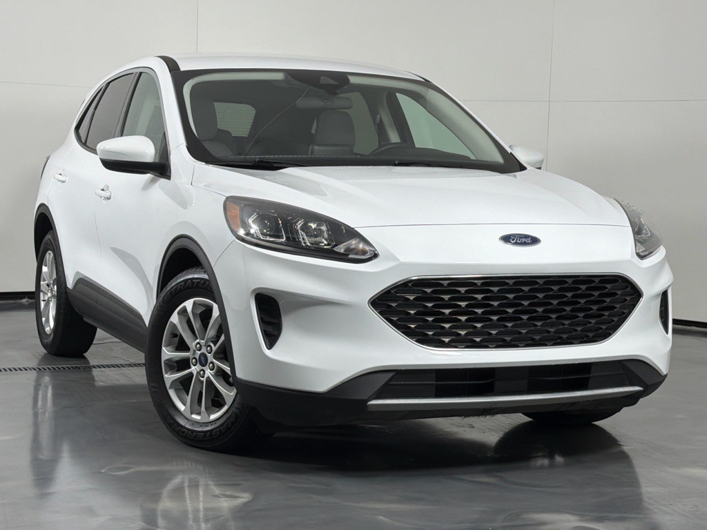 2021 Ford Escape Image 2