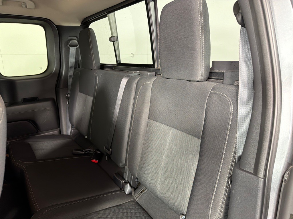 2017 Nissan Titan Image 15