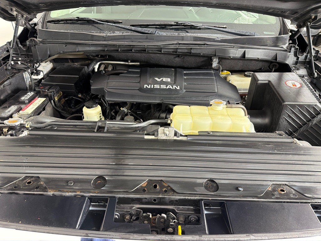 2017 Nissan Titan Image 21