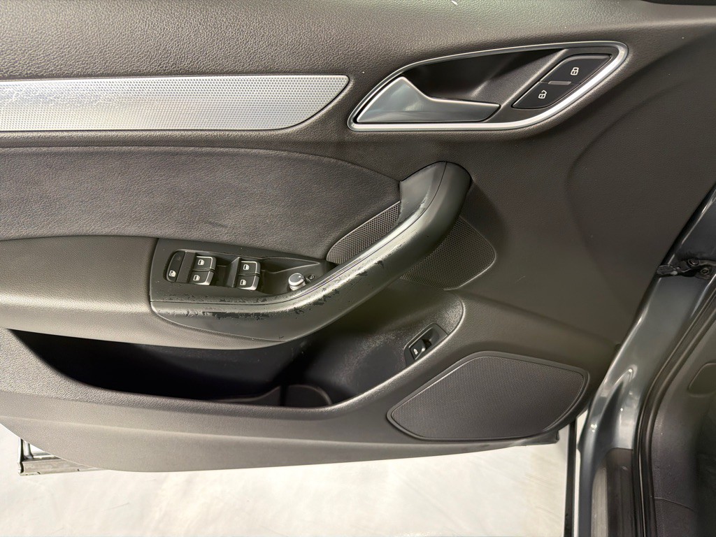 2015 Audi Q3 Image 11