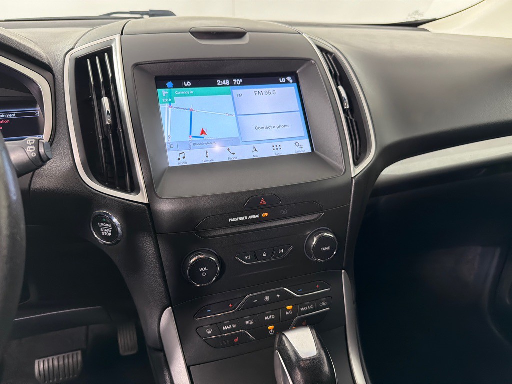 2016 Ford Edge Image 15