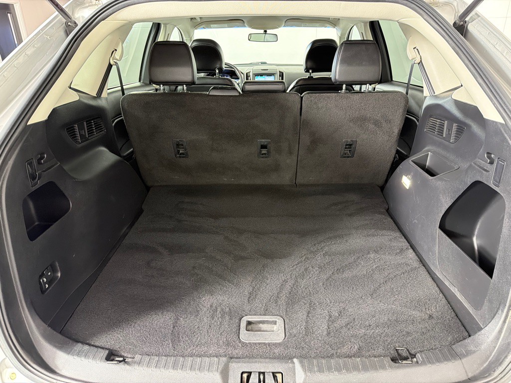 2016 Ford Edge Image 20