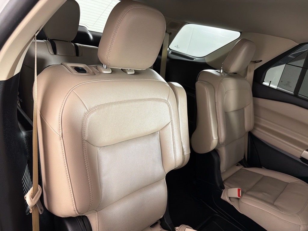 2021 Ford Explorer Image 23