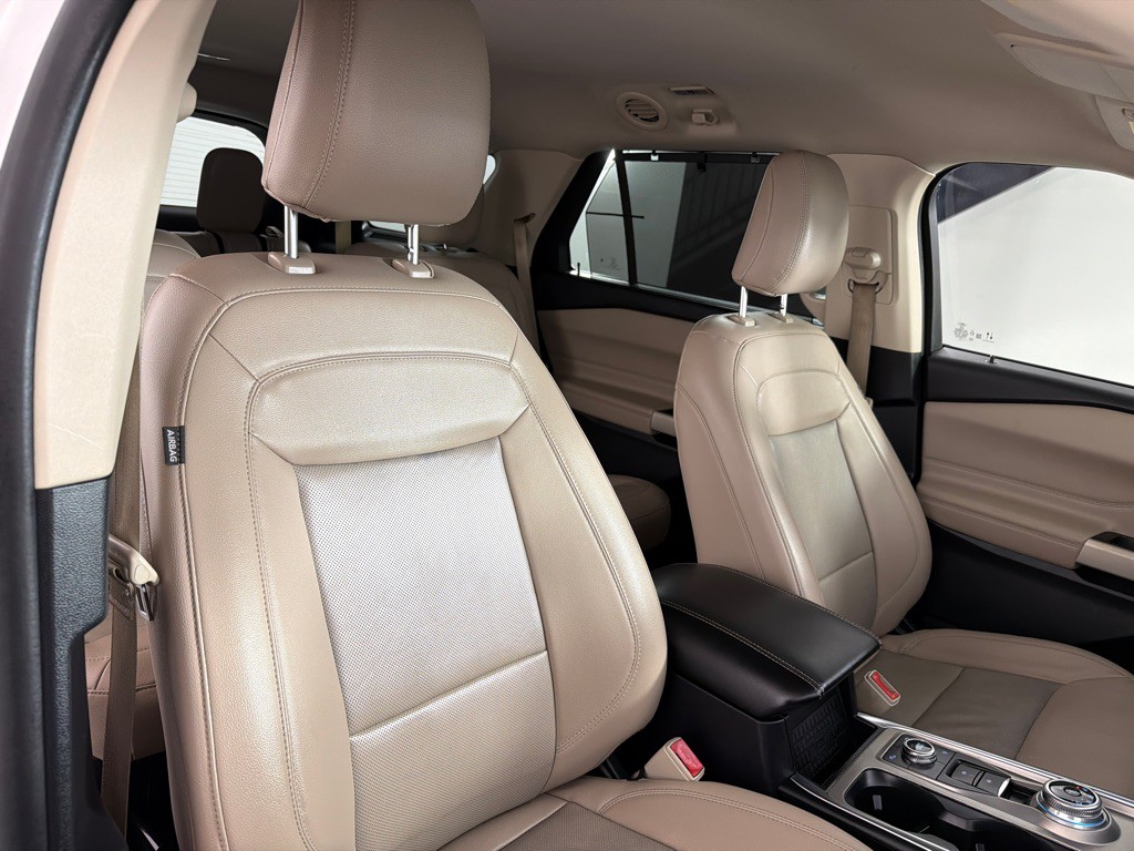 2021 Ford Explorer Image 24