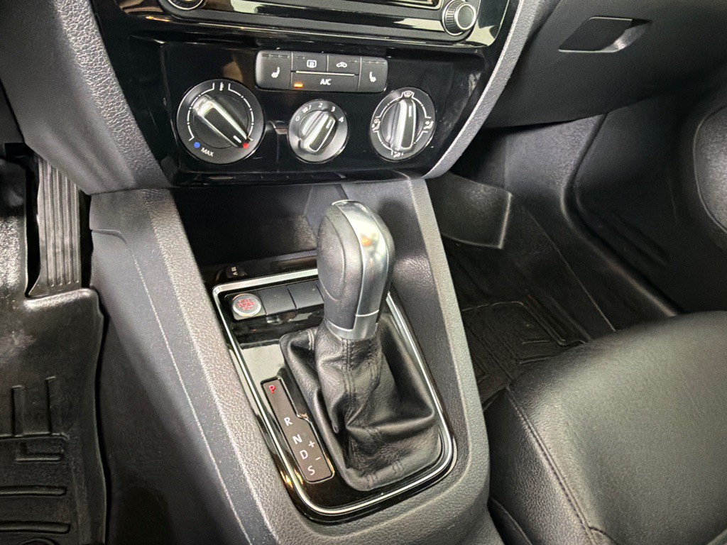 2018 Volkswagen Jetta Image 16