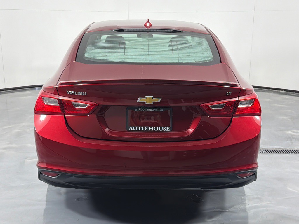 2017 Chevrolet Malibu Image 5