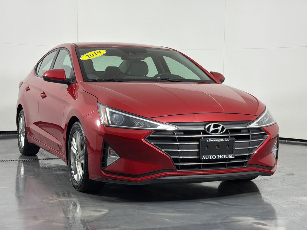 2019 Hyundai Elantra Image 3