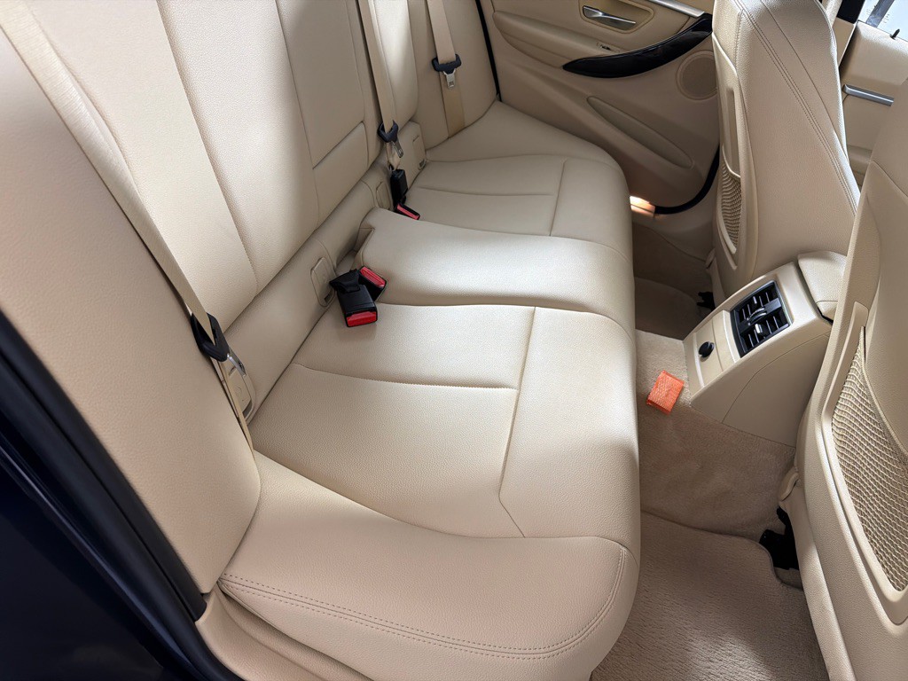 2016 BMW 3 Series Image 20