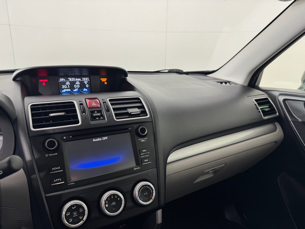 2018 Subaru Forester Image 14