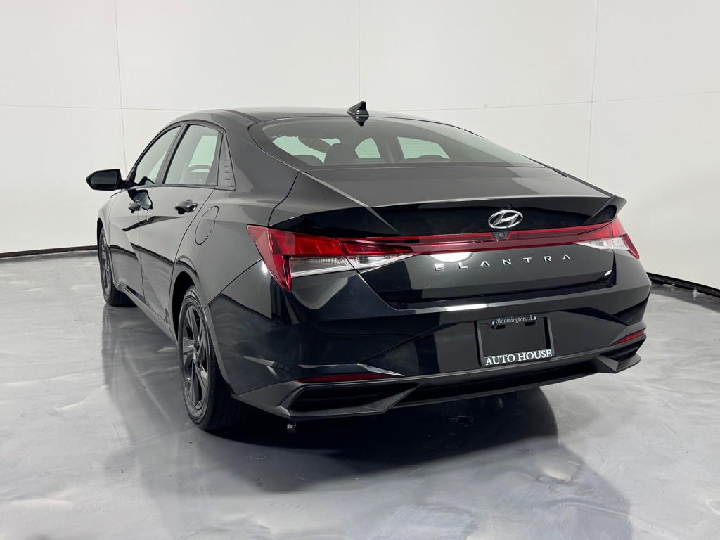 2021 Hyundai Elantra Image 7