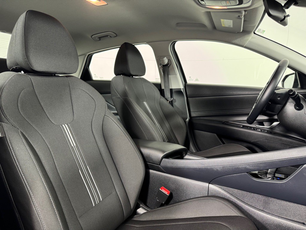 2021 Hyundai Elantra Image 20