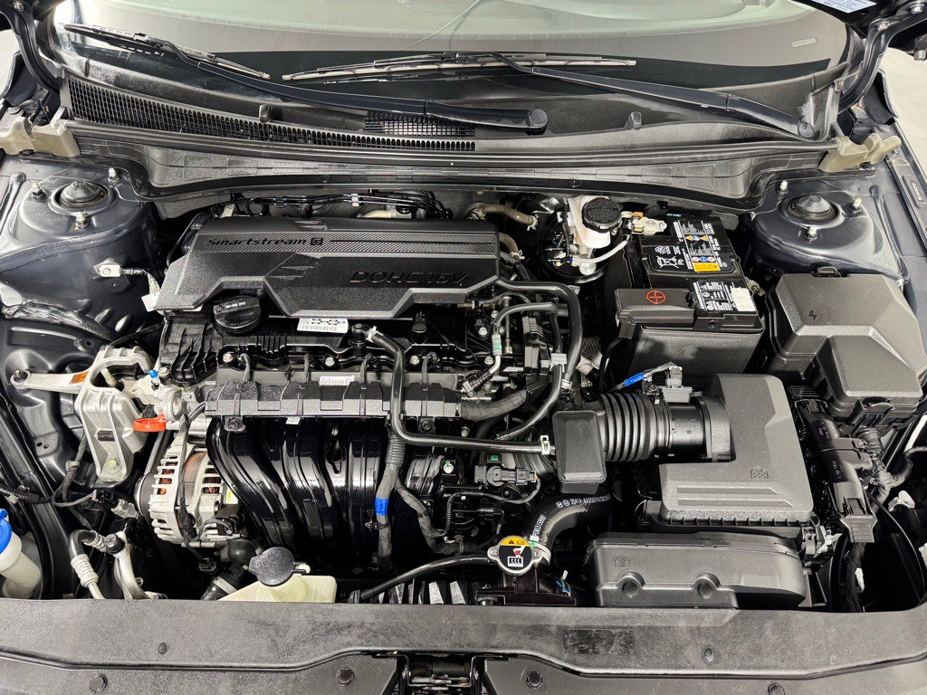 2021 Hyundai Elantra Image 21
