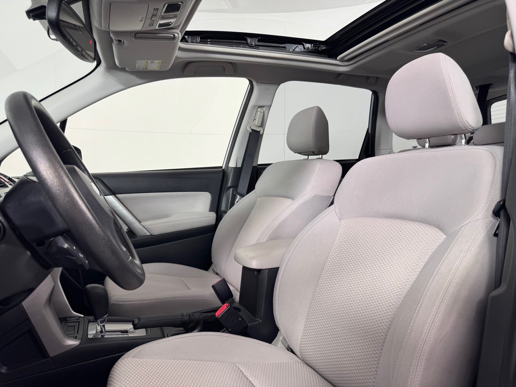 2014 Subaru Forester Image 12