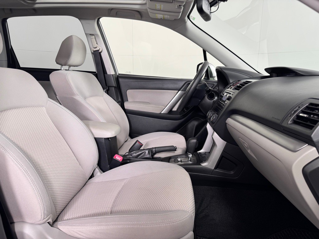 2014 Subaru Forester Image 25