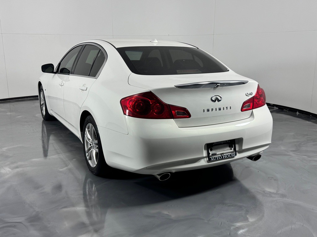 2015 INFINITI Q40 Image 5