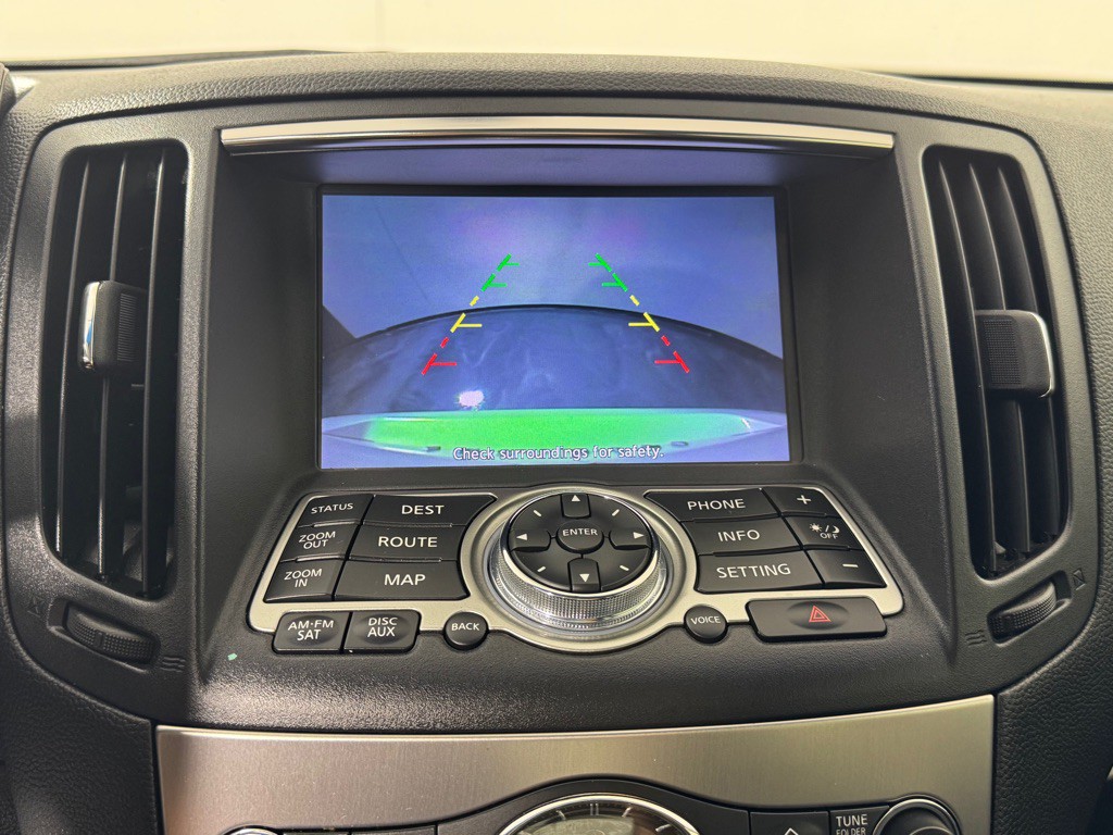 2015 INFINITI Q40 Image 14