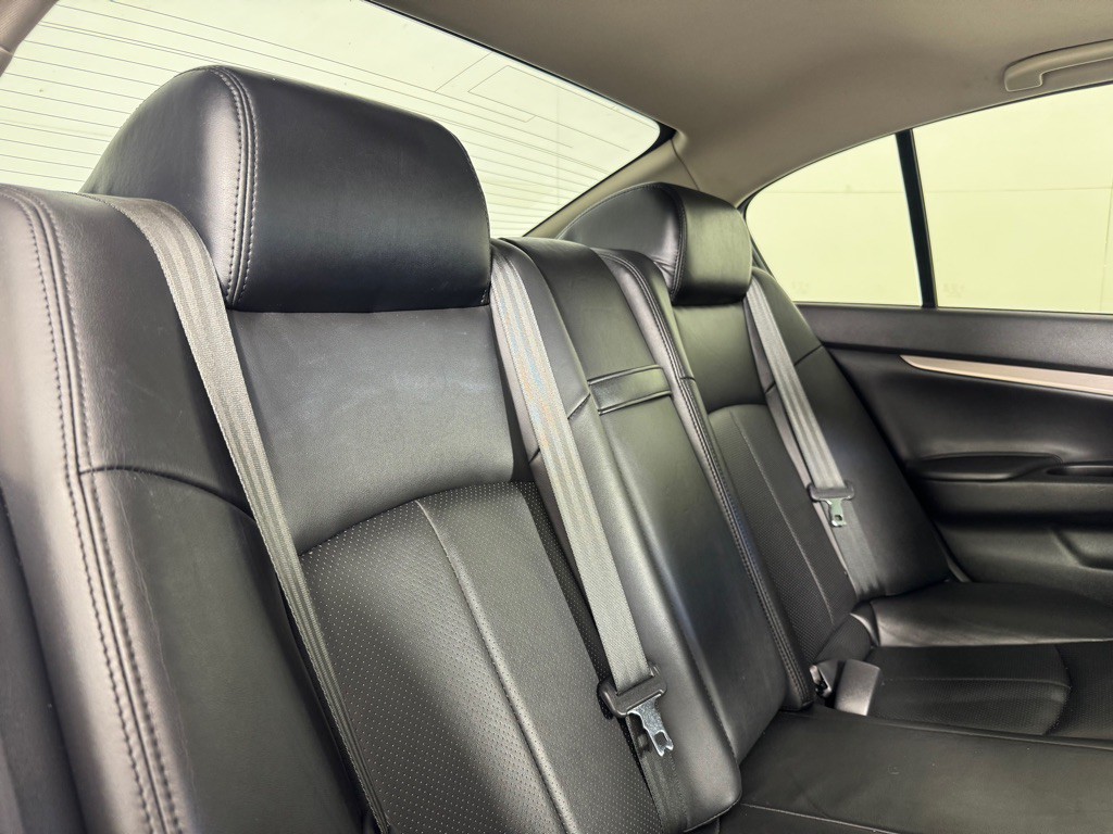 2015 INFINITI Q40 Image 20