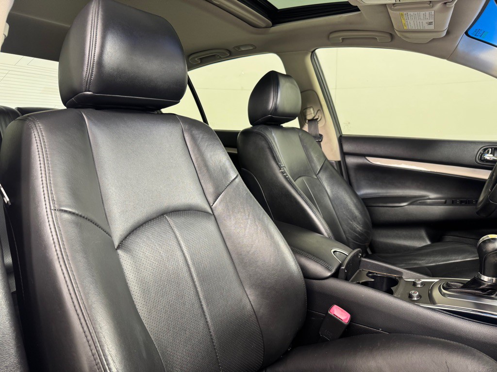 2015 INFINITI Q40 Image 22